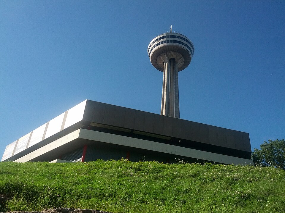 Ponto Turístico Skylon Tower em Niagara Falls