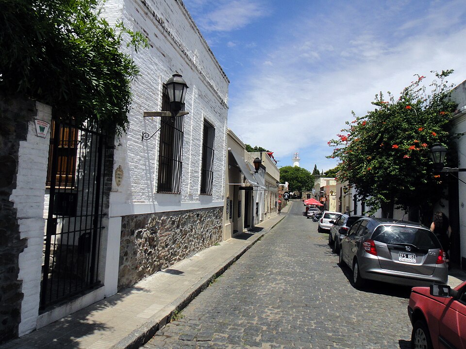 Ponto Turístico Calle de los Suspiros em Colónia do Sacramento