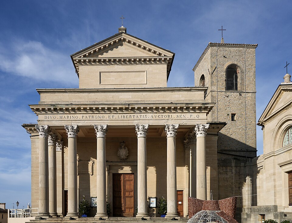 Ponto Turístico Basílica de San Marino em San Marino