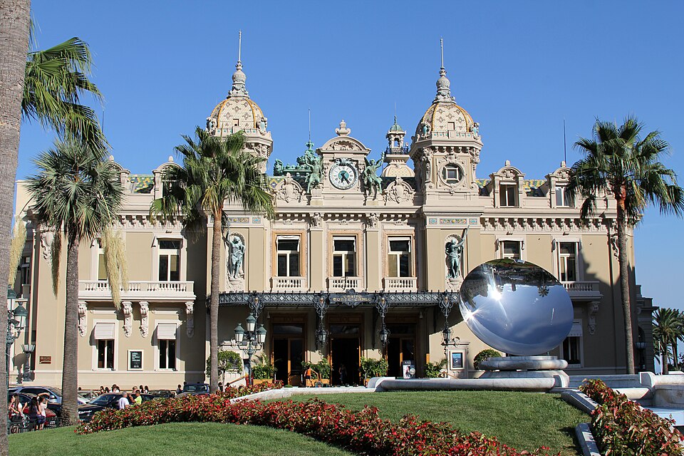 Ponto Turístico Ópera de Monte Carlo (Salle Garnier) em Monte Carlo