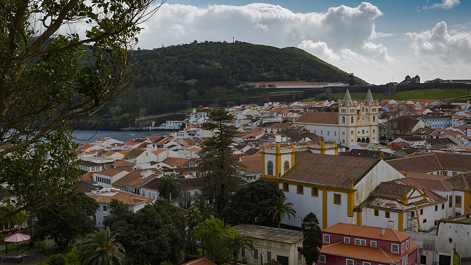 Ponto Turístico Praia da Silveira (Arredores) em Angra do Heroísmo