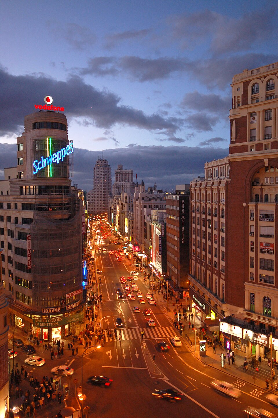 Ponto Turístico Gran Vía (Avenida Comercial) em Madrid