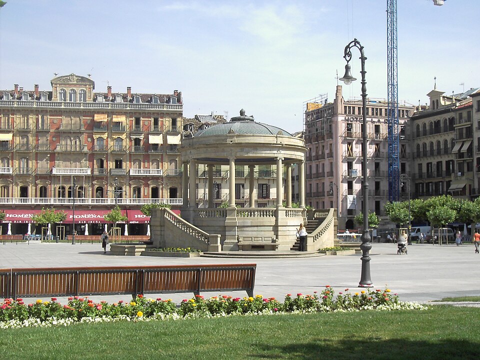 Ponto Turístico Praça do Castelo (Plaza del Castillo) em Pamplona