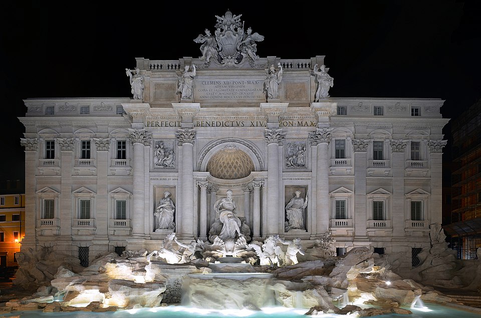 Ponto Turístico Fontana di Trevi em Roma