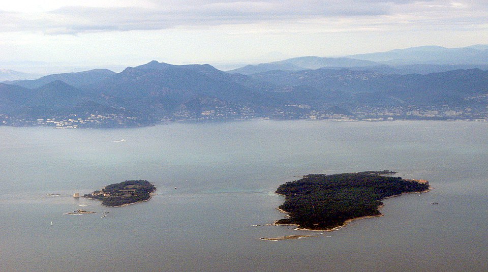 Ponto Turístico Ilha de Saint-Honorat (Arredores - Mosteiro) em Cannes