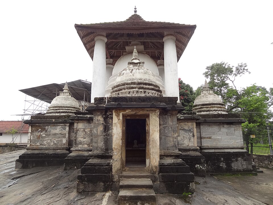 Ponto Turístico Templo de Lankatilaka (Arredores) em Kandy