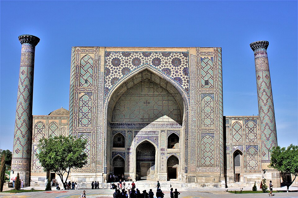 Ponto Turístico Madraça Sher-Dor (Dentro da Registan) em Samarcanda