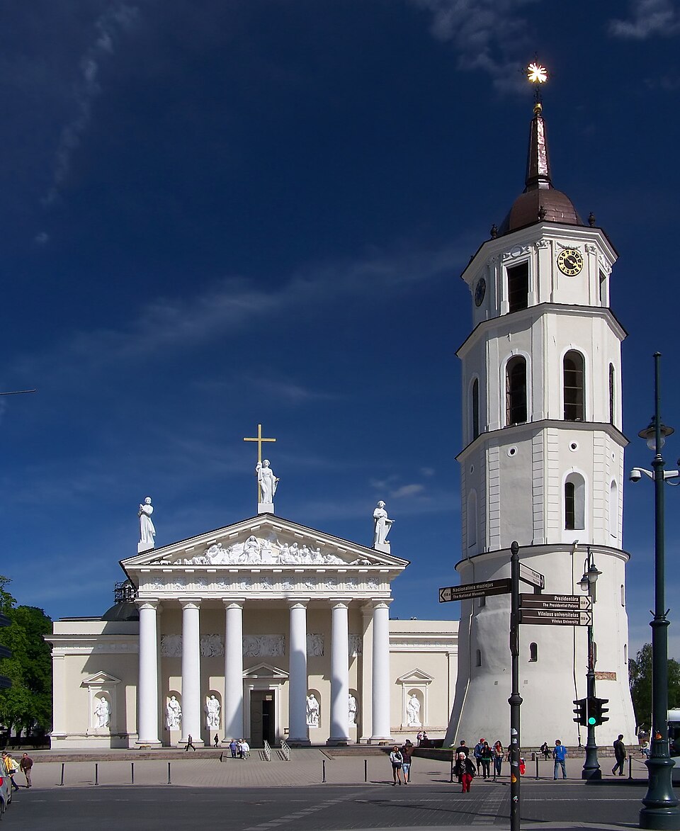 Ponto Turístico Colina dos Três Cruzes (Trys Kryziai) em Vilnius